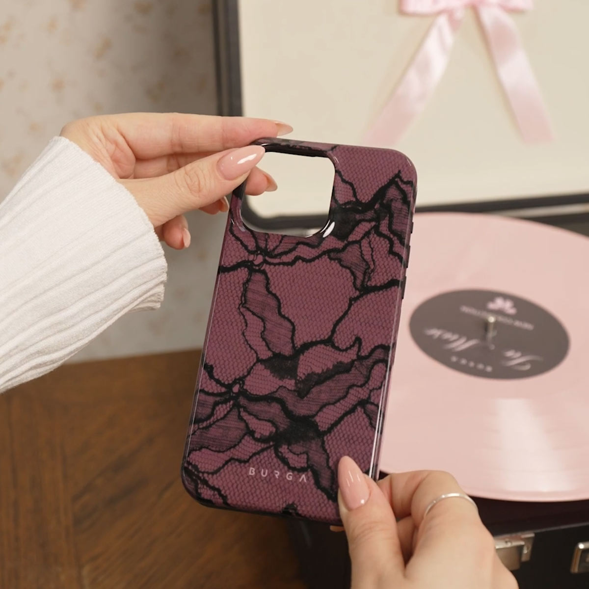 That Girl - Xiaomi 17 Ultra Case